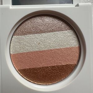 Shimmering Multi-Color Eyeshadow Palette